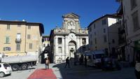 Spoleto (Piazza Mercato) &ndash; &copy; Katrin Deutschbein (Eberhardt TRAVEL)