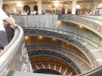  Treppe in den Vatikanischen Museen &ndash; &copy; Adelheid Fritzsche (Eberhardt TRAVEL)