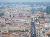 Blick von dem Monumento Nazionale a Vittorio Emanuele II Nationaldenkmal in Rom (1)