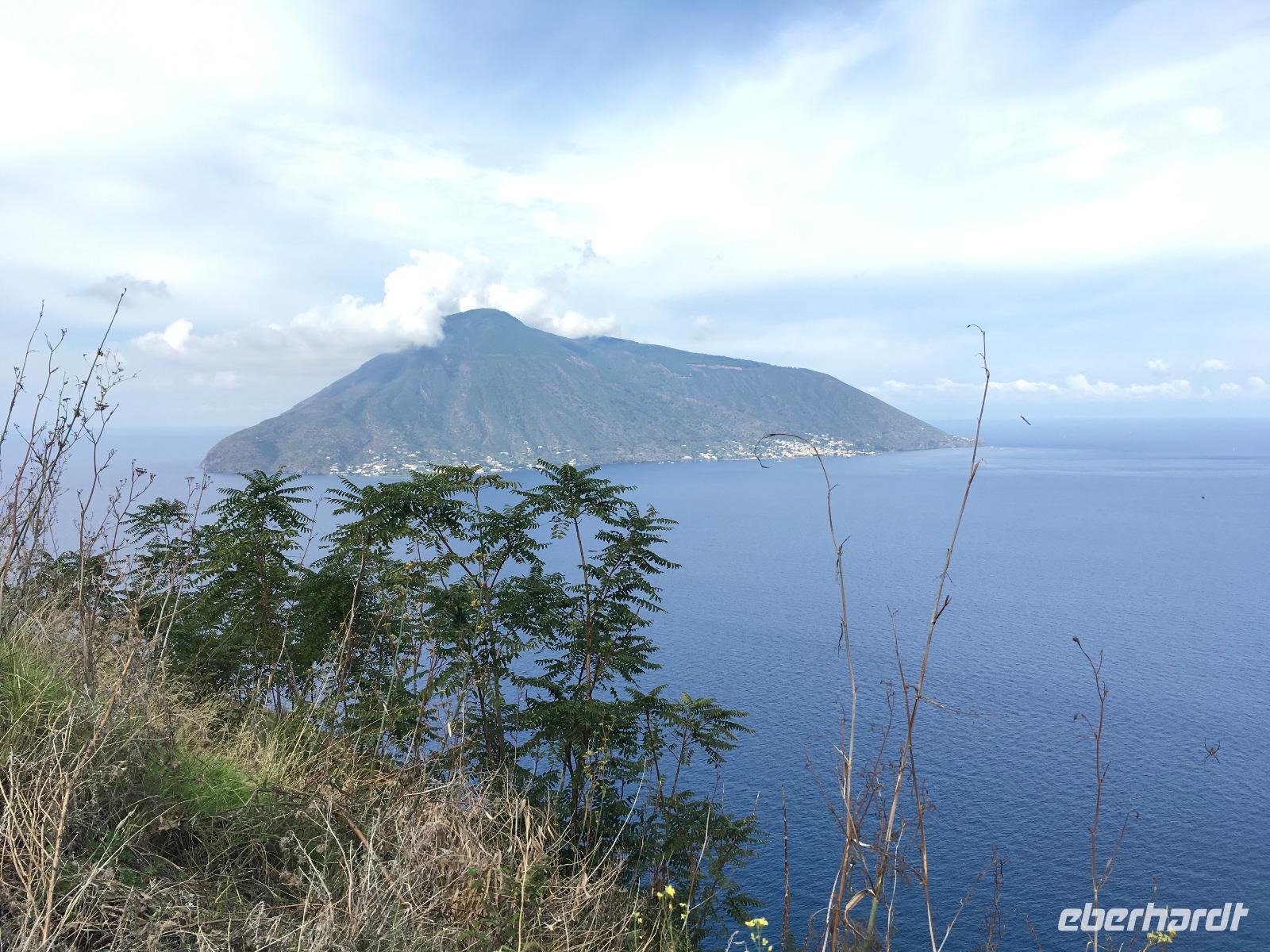 Blick von Lipari &ndash; &copy; Silvia Buske (Eberhardt TRAVEL)