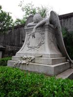 18_Rom_Protest.Friedhof &ndash; &copy; Walburga Lindner (Eberhardt TRAVEL)