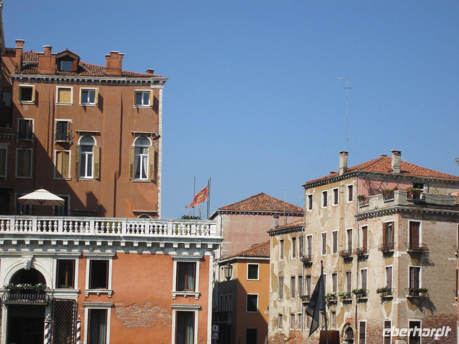 Terrasse aus Brunetti-Filmen &ndash; &copy; Heike Heinen (Eberhardt TRAVEL)