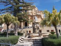 DSCN2768 Neptunbrunnen Noto &ndash; &copy; Kerstin Veit (Eberhardt TRAVEL)