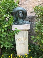 berühmter Gast in Malcesine &ndash; &copy; Irmela Körner (Eberhardt TRAVEL)