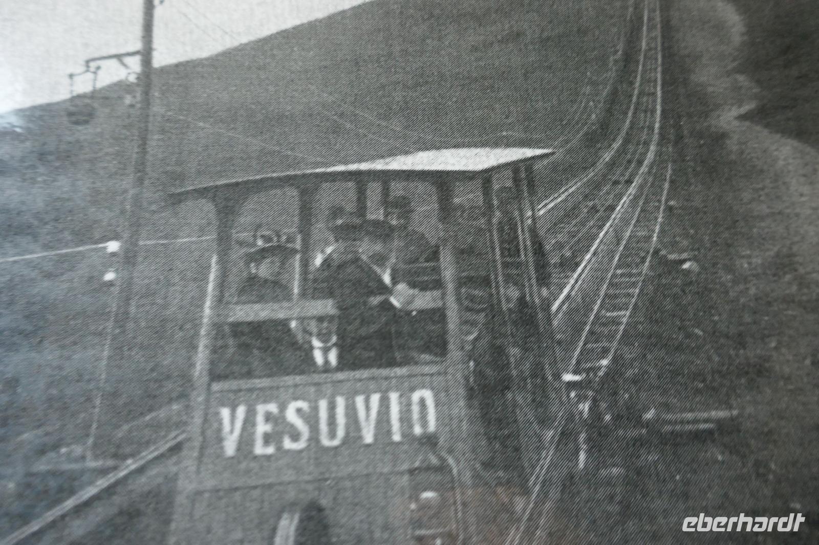Historische Bahn auf den Vesuv &ndash; &copy; Philipp Schmitz (Eberhardt TRAVEL)