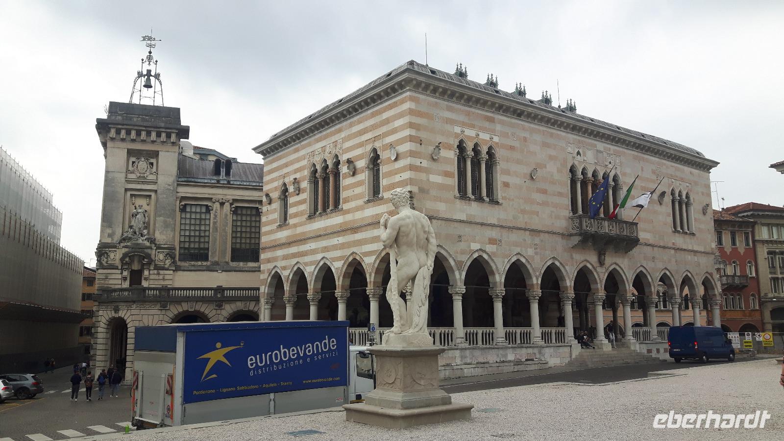 Udine - Piazza della Libertà (Loggia del Lionello) &ndash; &copy; Katrin Deutschbein (Eberhardt TRAVEL)