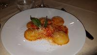 Insel Capri, Anacapri, Abschiedsessen im B&B Costanzo Pontecorvo, Ravioli alla Caprese &ndash; &copy; Ria Heilmann (Eberhardt TRAVEL)