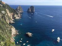 073 Faraglioni-Felsen &ndash; &copy; Patrick Fritzsche (Eberhardt TRAVEL)