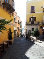 Gasse von Lipari &ndash; &copy; Antonia Mikulasch (Eberhardt TRAVEL)