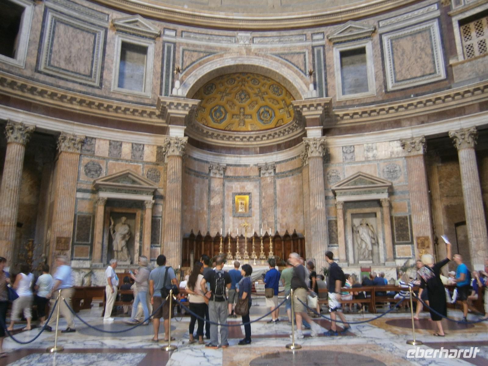 Hauptaltar im Pantheon &ndash; &copy; Gabriele Schwarze (Eberhardt TRAVEL)