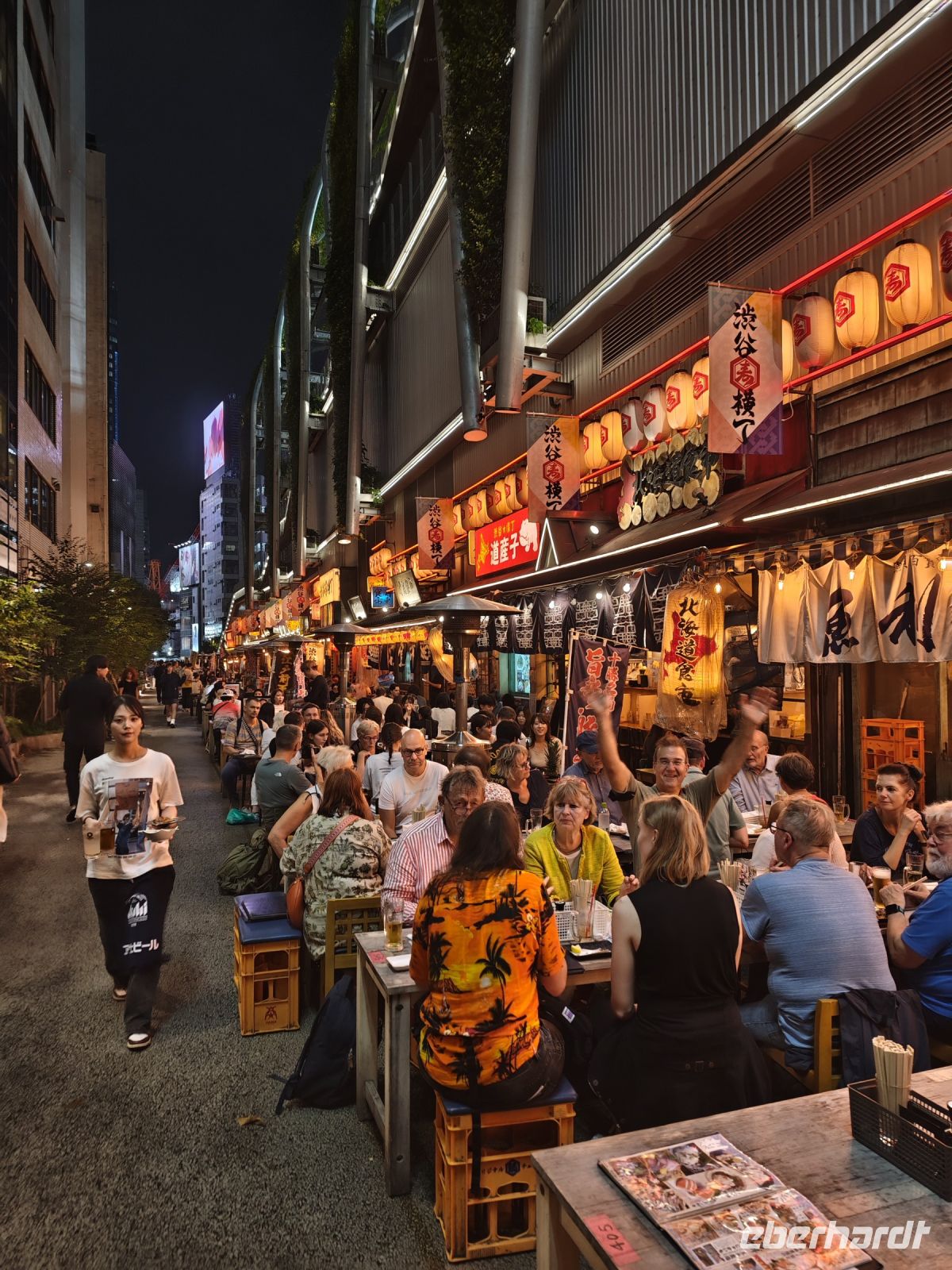 Food Court &ndash; &copy; Philip Seidel (Eberhardt TRAVEL)