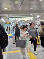 Umstieg in Nagoya in den Shinkanzen &ndash; &copy; Sylvia Sann (Eberhardt TRAVEL)