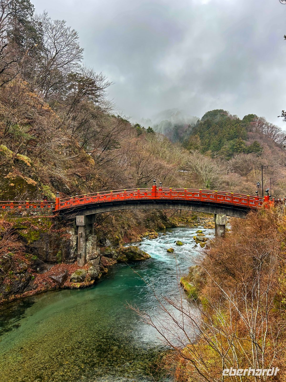 Shinkyo-Brücke - Das Tor zu Nikko &ndash; &copy; Mary Dobberkau (Eberhardt TRAVEL)