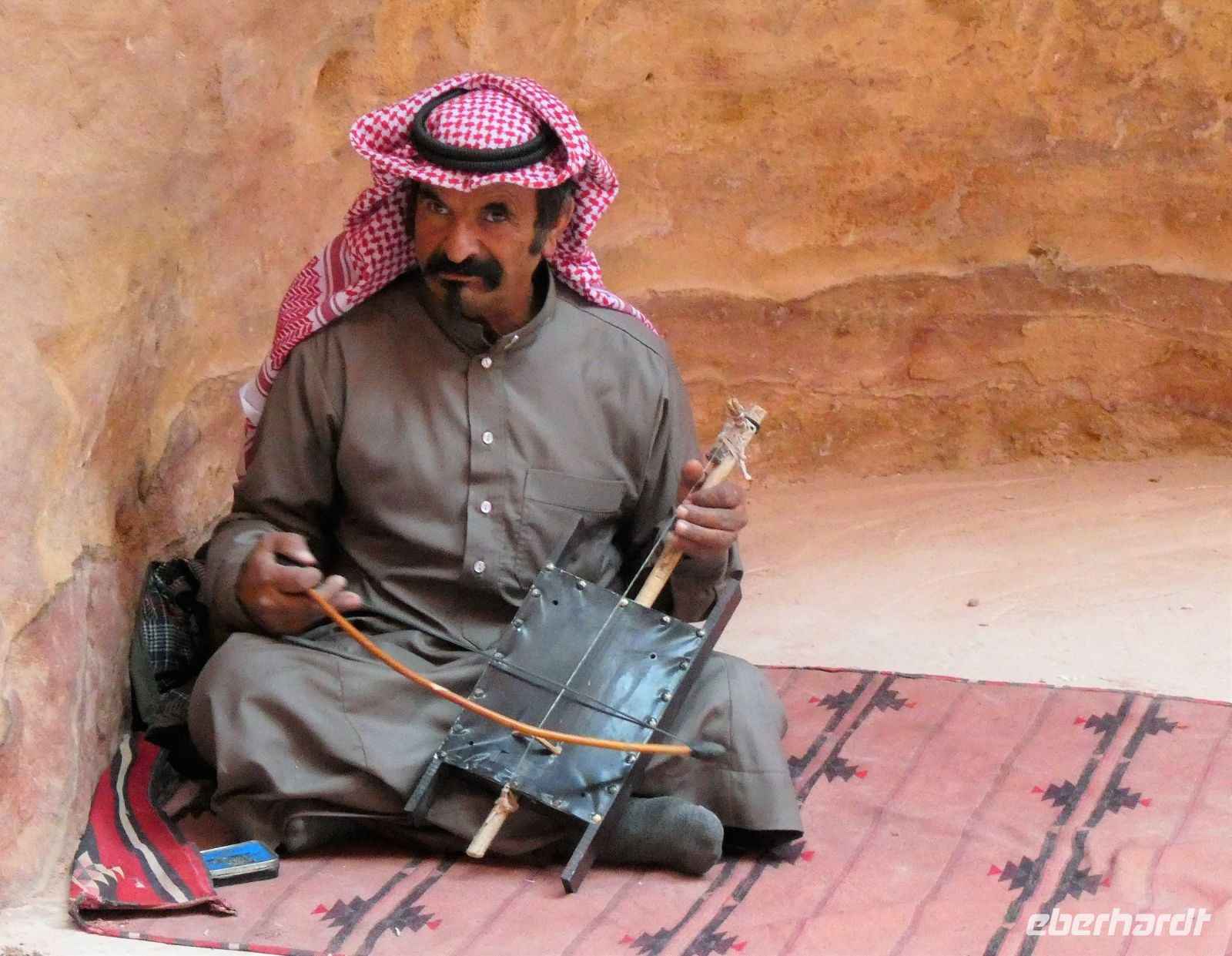 arabisches Musikinstrument &ndash; &copy; Gina Egenolf (Eberhardt TRAVEL)