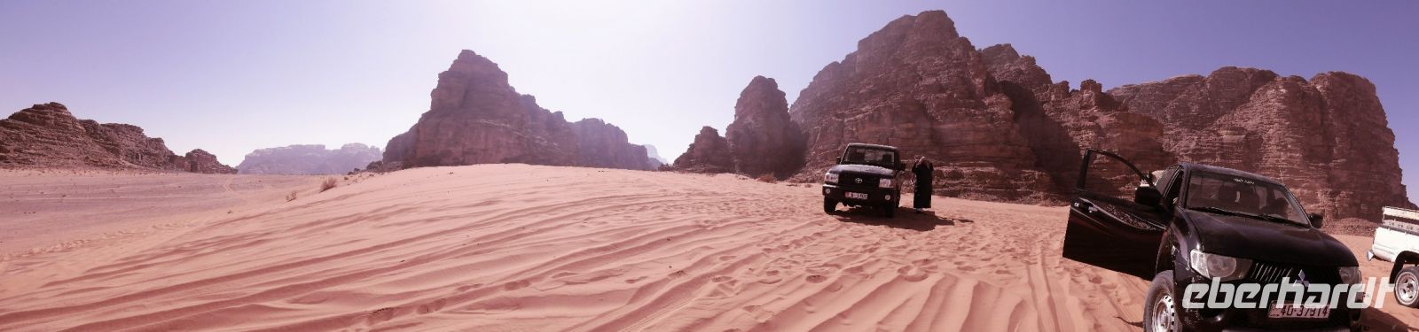 Panorama Wadi Rum &ndash; &copy; Gina Egenolf (Eberhardt TRAVEL)