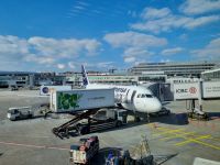 Flughafen Frankfurt - das Flugzeug nach Amman steht bereit... &ndash; &copy; Katrin Deutschbein (Eberhardt TRAVEL)