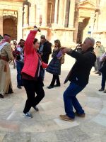 Tanzen in Jerash &ndash; &copy; Julia Kies (Eberhardt TRAVEL)