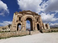 Hadriansbogen in Jerash &ndash; &copy; Simone Willner (Eberhardt TRAVEL)