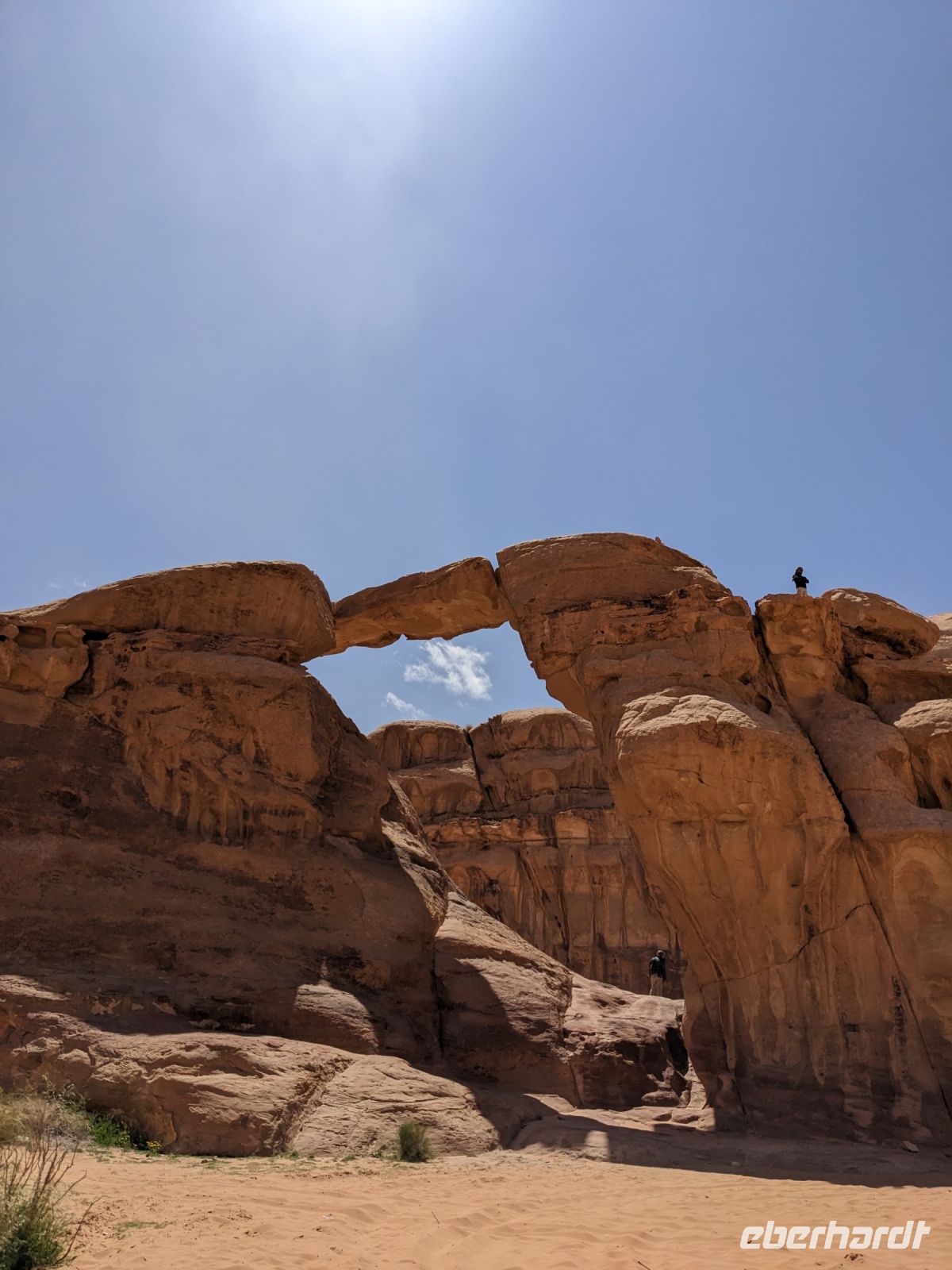 30.8 Wadi Rum - Felsenbrücke &ndash; &copy; Teresa Rumpel (Eberhardt TRAVEL)