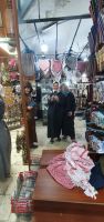Verkleidet für den Moschee Besuch &ndash; &copy; Ria Heilmann (Eberhardt TRAVEL)