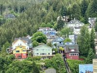 Buntes Wohnen in Ketchikan &ndash; &copy; Elisabeth Fox-Maerki (Eberhardt TRAVEL)