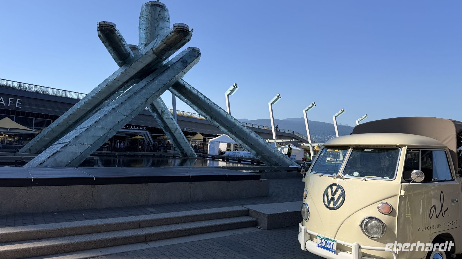 Stadtrundfahrt Vancouver / Harbour Centre &ndash; &copy; Leon Prinz (Eberhardt TRAVEL)