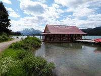 Maligne Lake &ndash; &copy; Linda Hartge (Eberhardt TRAVEL)