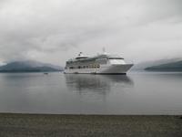 Die Radiance of the Seas am Icy Strait Point &ndash; &copy; Nicole Niendorf (Eberhardt TRAVEL)