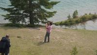 Stopp am Lake Minnewanka &ndash; &copy; Nicole Niendorf (Eberhardt TRAVEL)