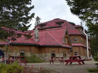 Minnewanka Lake - einziges Quartier &ndash; &copy; Philipp Schmitz (Eberhardt TRAVEL)