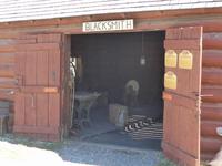Schmiede - Hat Creek Ranch &ndash; &copy; Philipp Schmitz (Eberhardt TRAVEL)