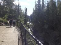 Fifth Bridge - Maligne Trail &ndash; &copy; Christina Schlawis (Eberhardt TRAVEL)