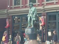 Gassy Jack in Vancouver &ndash; &copy; Elisabeth Fox-Maerki (Eberhardt TRAVEL)