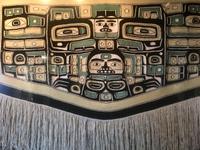 eine Chilkat Robe &ndash; &copy; Elisabeth Fox-Maerki (Eberhardt TRAVEL)