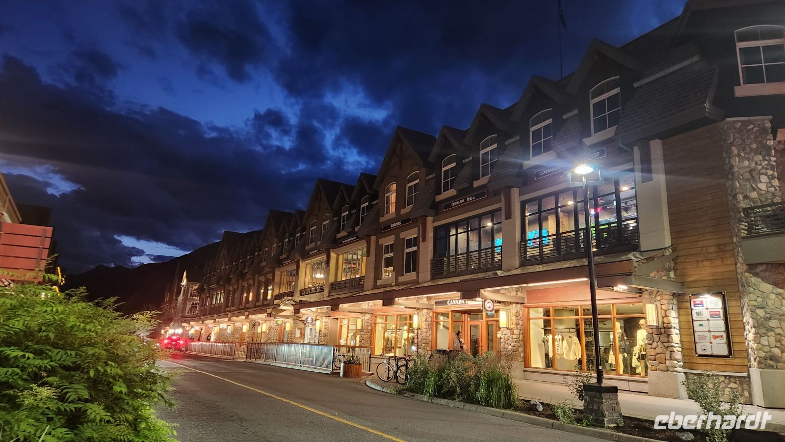 Banff am Abend &ndash; &copy; Petra Hady (Eberhardt TRAVEL)