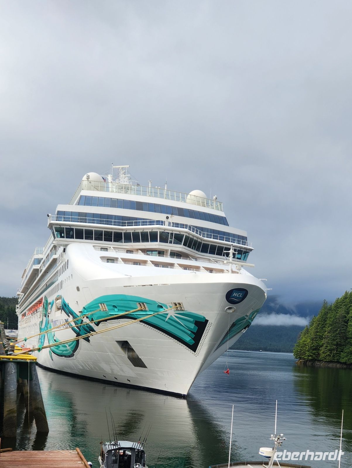 Norwegian Jade im Hafen von Ketchikan &ndash; &copy; Petra Hady (Eberhardt TRAVEL)