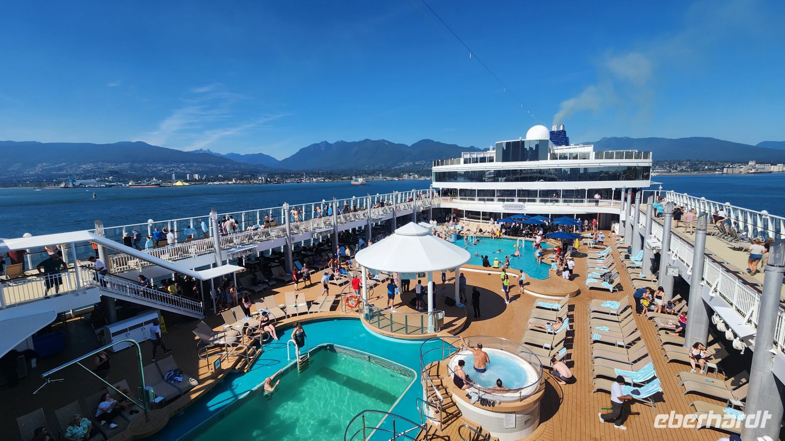 Norwegian Jade Pool-Deck &ndash; &copy; Petra Hady (Eberhardt TRAVEL)