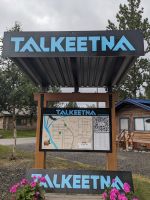 419. Mittagspause in Talkeetna, Alaska.jpg &ndash; &copy; Teresa Rumpel (Eberhardt TRAVEL)