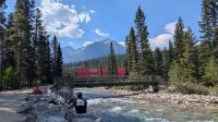 Lake Louise Ortschaft &ndash; &copy; Natalie Hady (Eberhardt TRAVEL)
