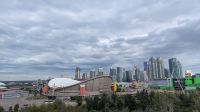 Ausblick auf das Sportstadion Scotiabank Saddledome &ndash; &copy; Natalie Hady (Eberhardt TRAVEL)