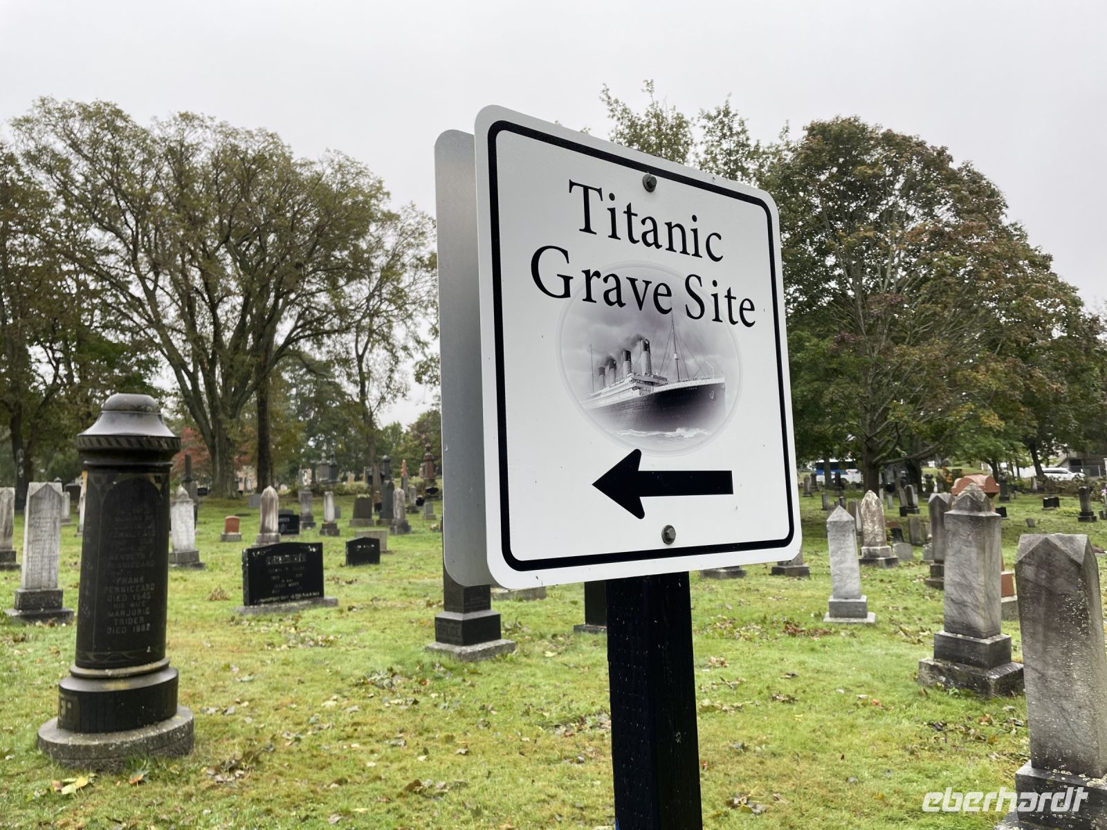 Die Titanic-Gräber auf dem Fairview Cemetery &ndash; &copy; Dennis Teichmann (Eberhardt TRAVEL)