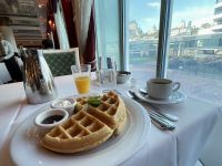 Frühstück an Bord &ndash; &copy; Dennis Teichmann (Eberhardt TRAVEL)