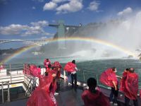 Lustig ist es bei der Niagara Dusche  &ndash; &copy; Elisabeth Fox-Maerki (Eberhardt TRAVEL)