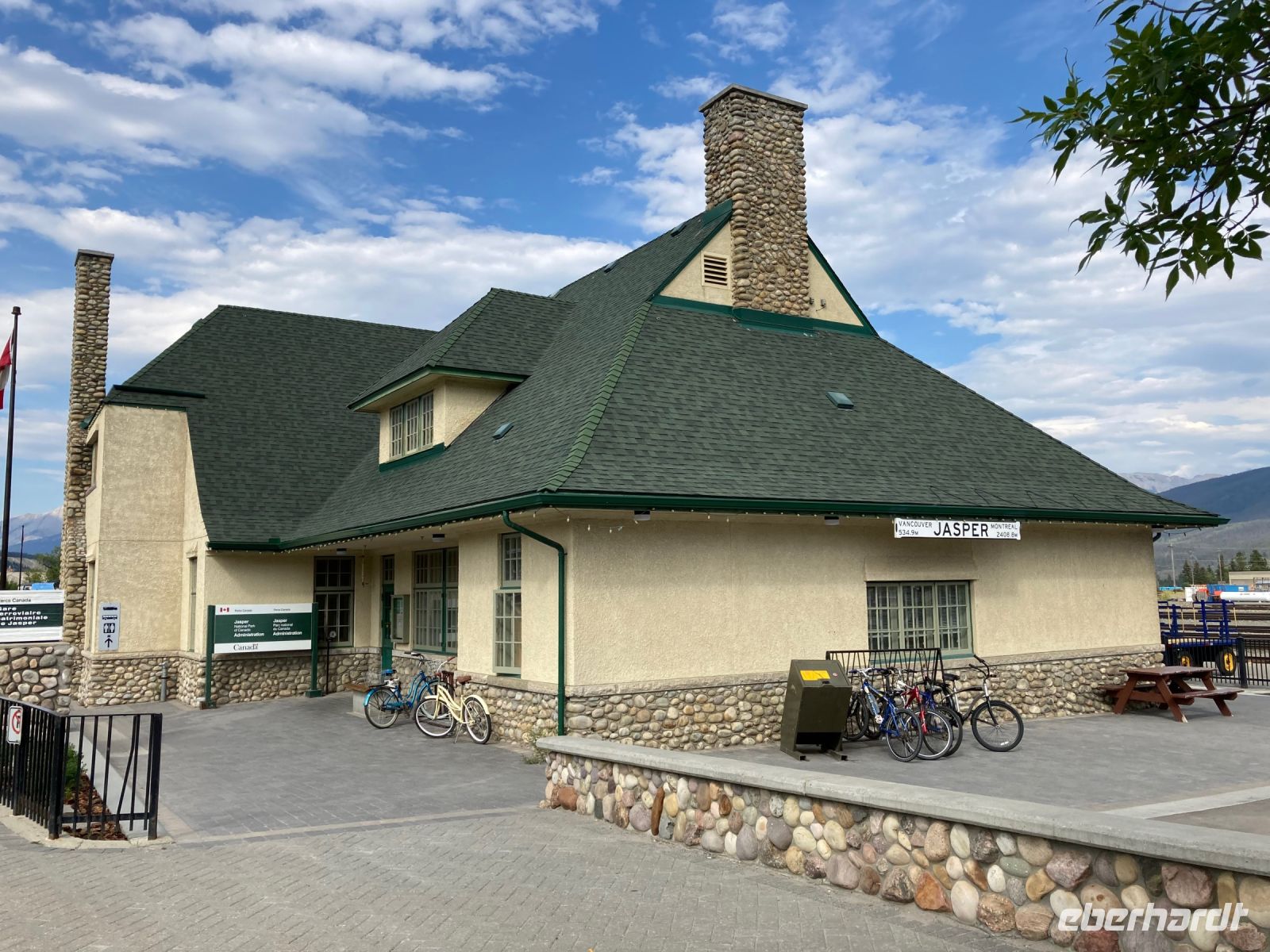 4. Tag – Jasper-Nationalpark – Am historischen Bahnhof von Jasper &ndash; &copy; Andreas Wolfsteller (Eberhardt TRAVEL)