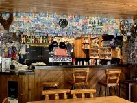Bei Larry in der Bar &ndash; &copy; Elisabeth Fox-Maerki (Eberhardt TRAVEL)