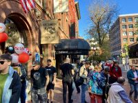Wirbel in Gastown Vancouverr &ndash; &copy; Elisabeth Fox-Maerki (Eberhardt TRAVEL)