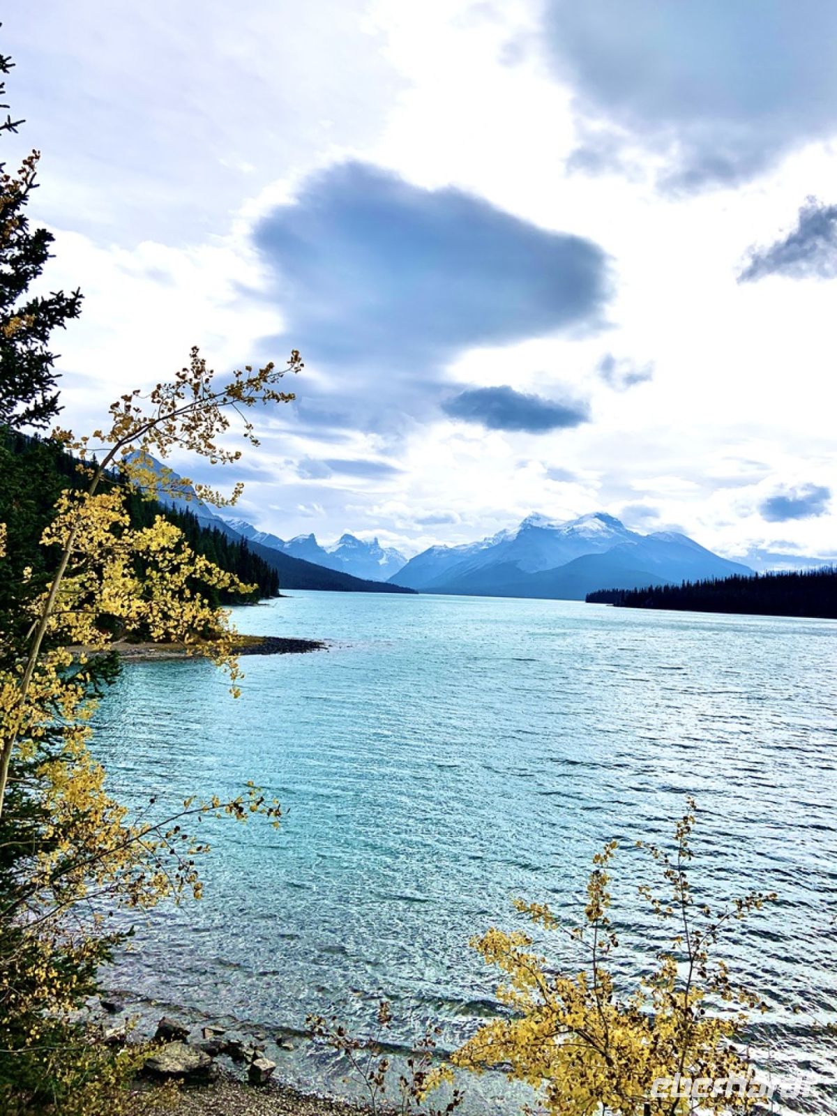 Maligne Lake.jpeg &ndash; &copy; Birgit Kirchner (Eberhardt TRAVEL)