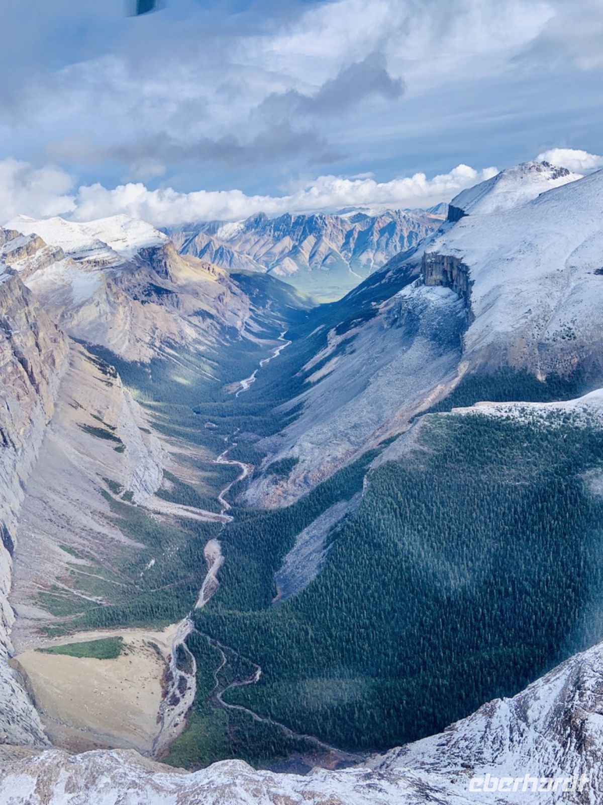 Blick aus dem Heli.jpeg &ndash; &copy; Birgit Kirchner (Eberhardt TRAVEL)