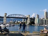 Blick auf Vancouver von Granville Island.jpeg &ndash; &copy; Birgit Kirchner (Eberhardt TRAVEL)