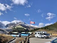 am Columbia Icefield.JPG &ndash; &copy; Birgit Kirchner (Eberhardt TRAVEL)